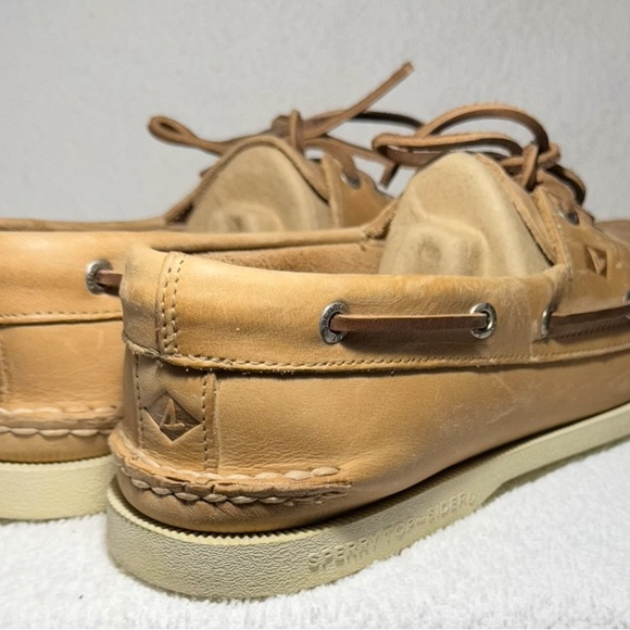 Authentic Original™ Boat Shoe.  The most iconic silhouette is handsewn. #sperry - Picture 4 of 6